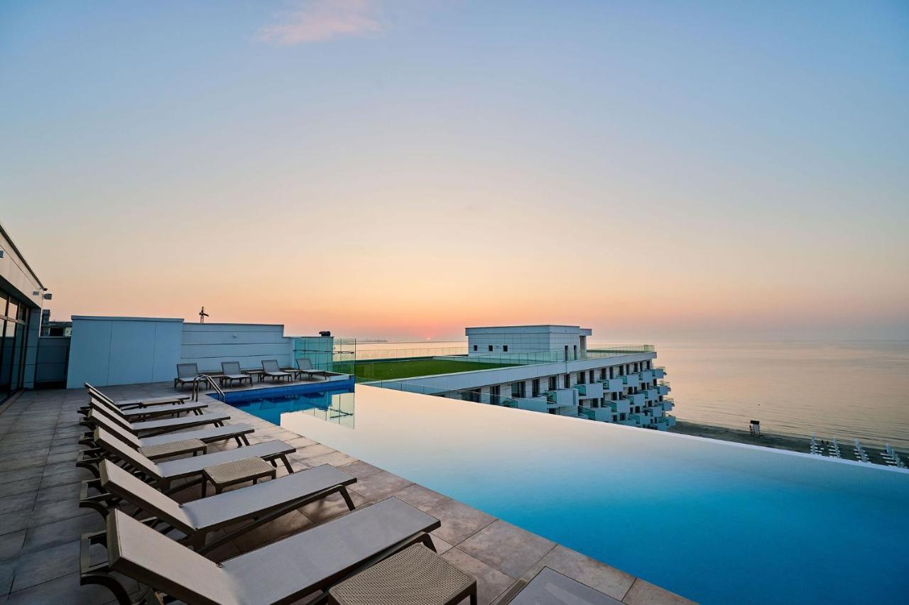 Seaview Luxury Studio In Infinity Beach Resort Мамая Екстер'єр фото