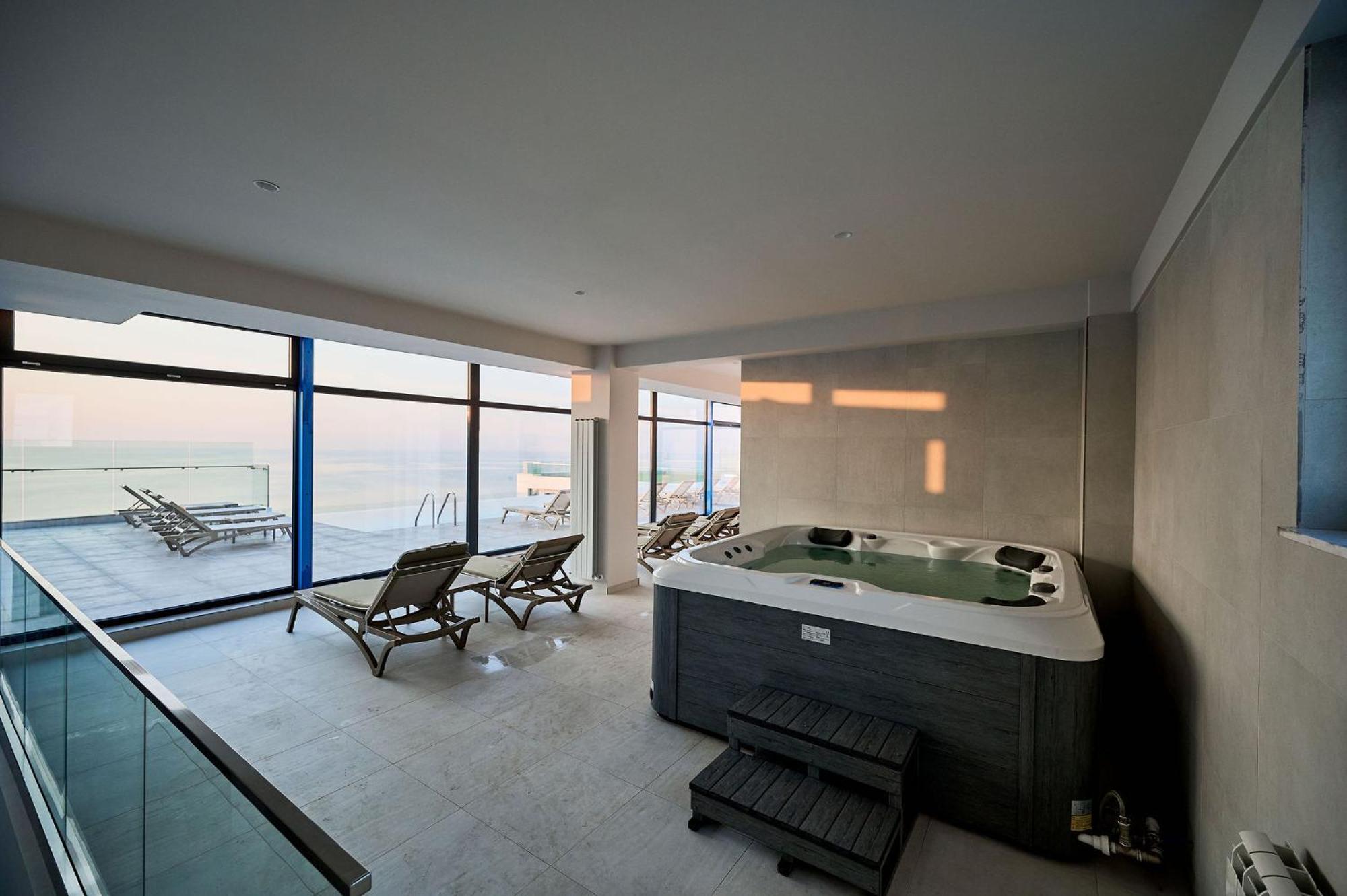Seaview Luxury Studio In Infinity Beach Resort Мамая Екстер'єр фото